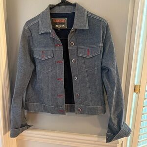 Crest Lightweight Jacket Red and Blue Stylish Design